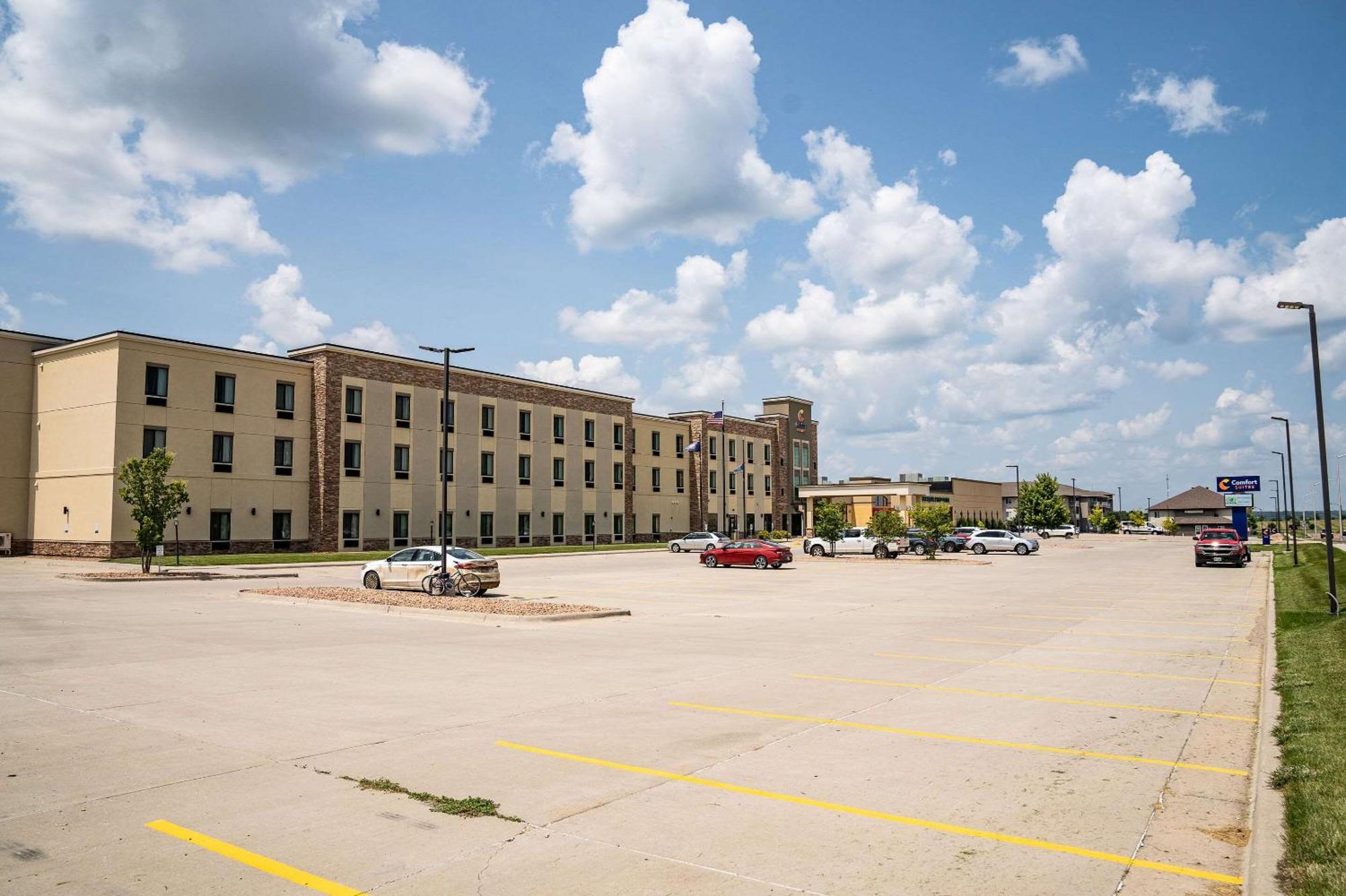 Comfort Suites University Brookings Ngoại thất bức ảnh