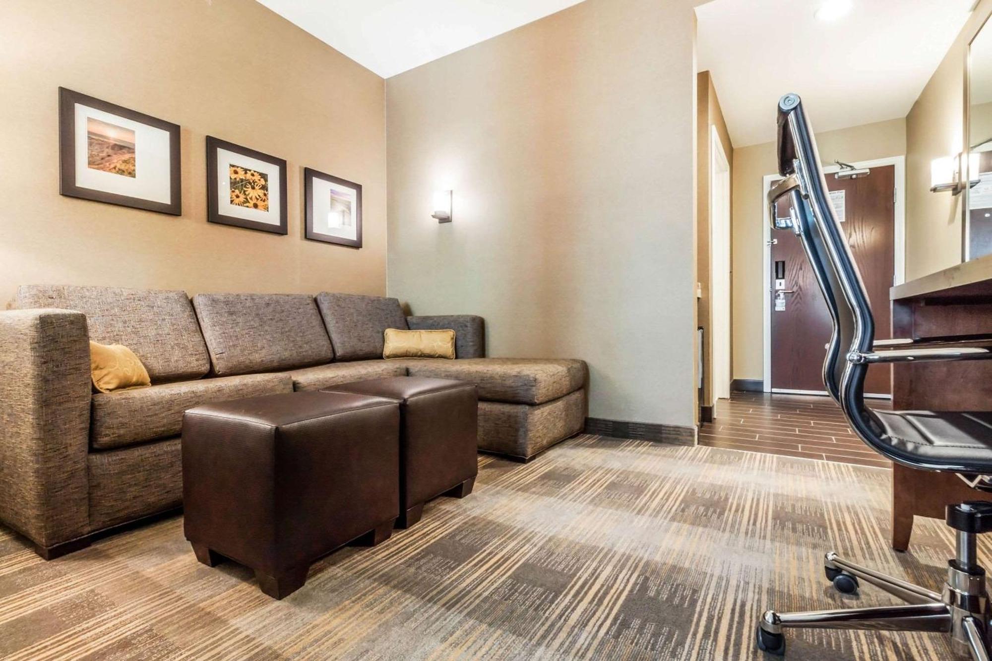 Comfort Suites University Brookings Ngoại thất bức ảnh